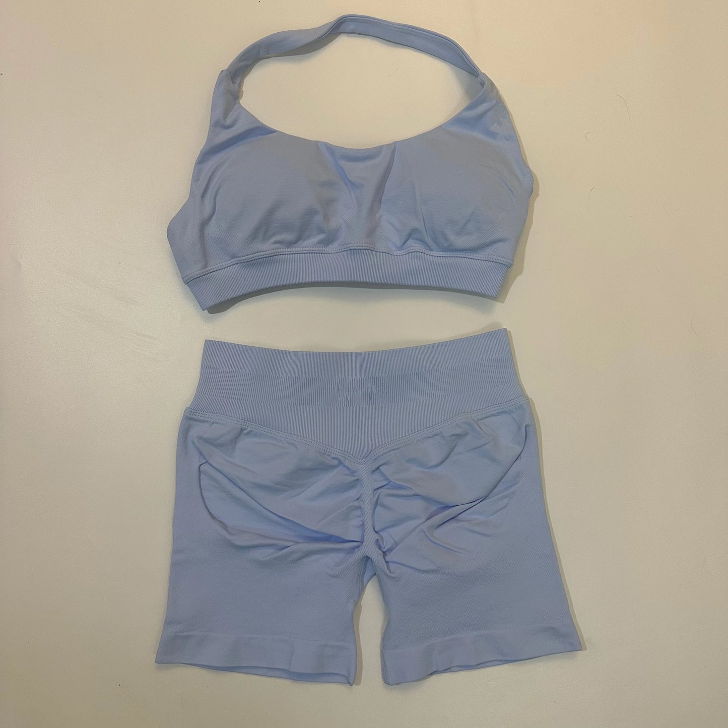 Seamless Yoga Shorts Set - Stylish Halter Sports Bra & Scrunch Shorts for Ultimate Workout Comfort