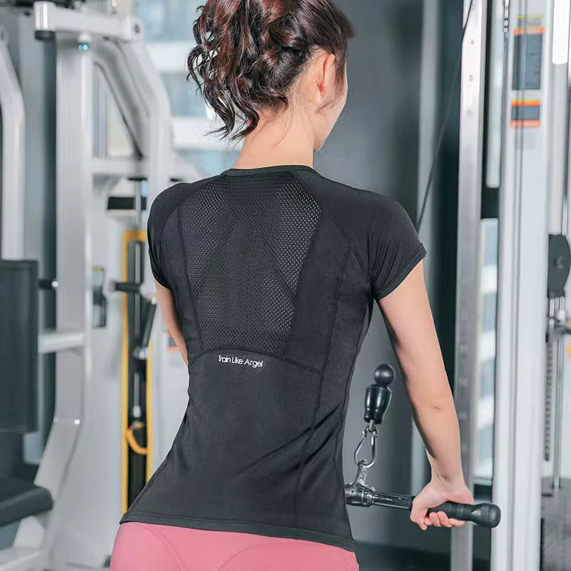Elevate Your Workout with Our Plus Size Women's Yoga T-Shirt – Stylish and Comfortable Sportswear!