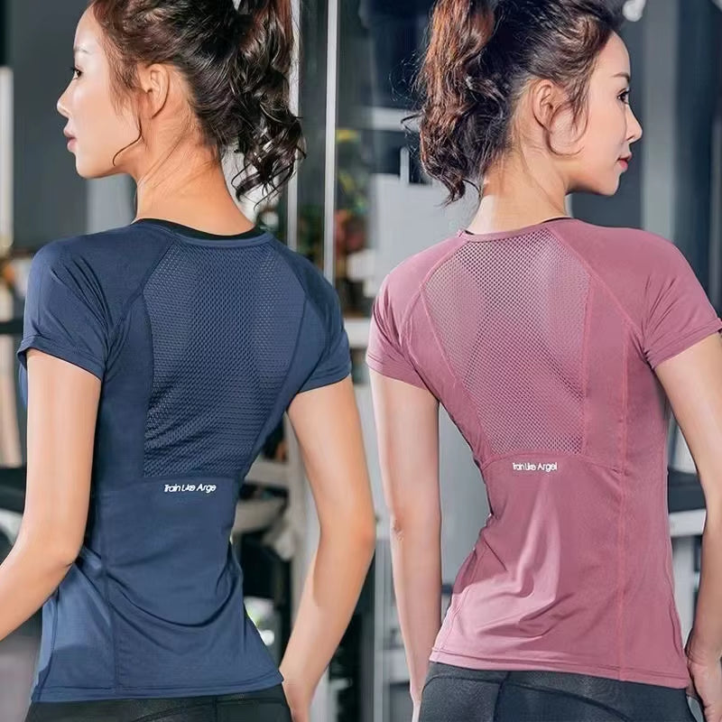 Elevate Your Workout with Our Plus Size Women's Yoga T-Shirt – Stylish and Comfortable Sportswear!