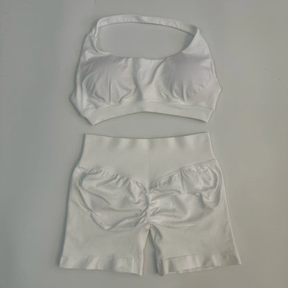 Seamless Yoga Shorts Set - Stylish Halter Sports Bra & Scrunch Shorts for Ultimate Workout Comfort