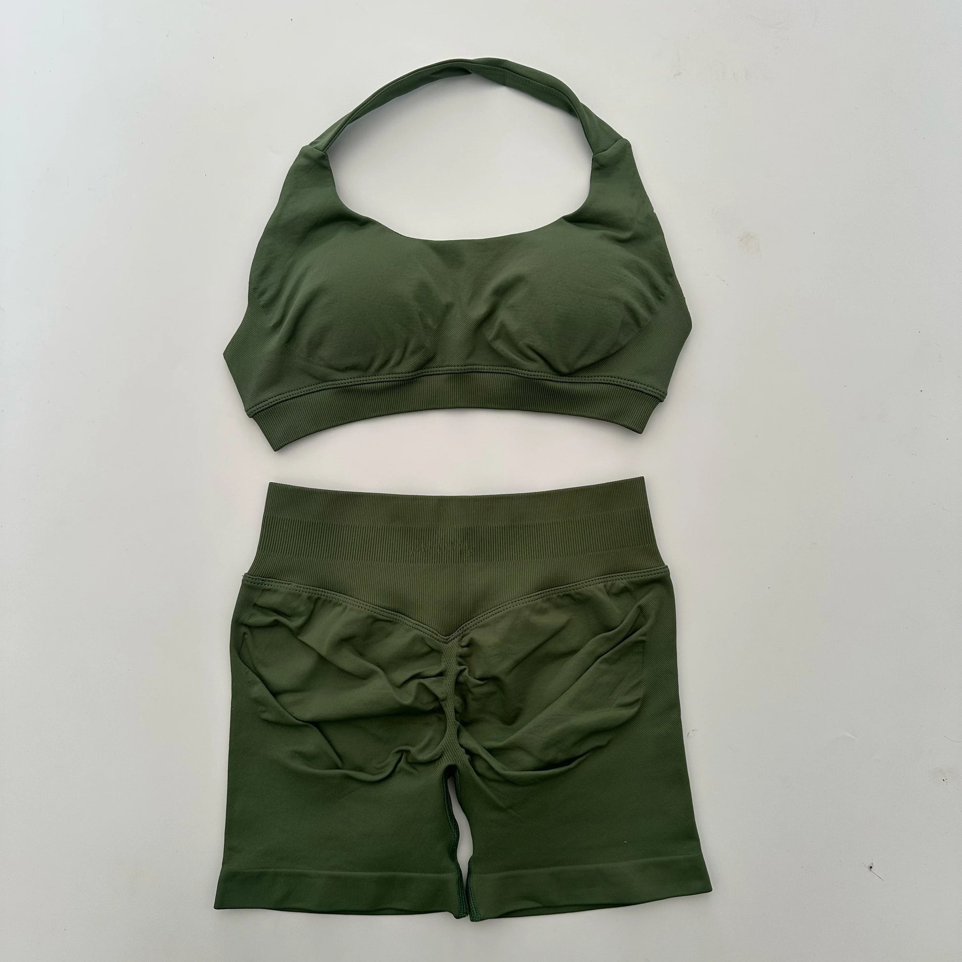 Seamless Yoga Shorts Set - Stylish Halter Sports Bra & Scrunch Shorts for Ultimate Workout Comfort