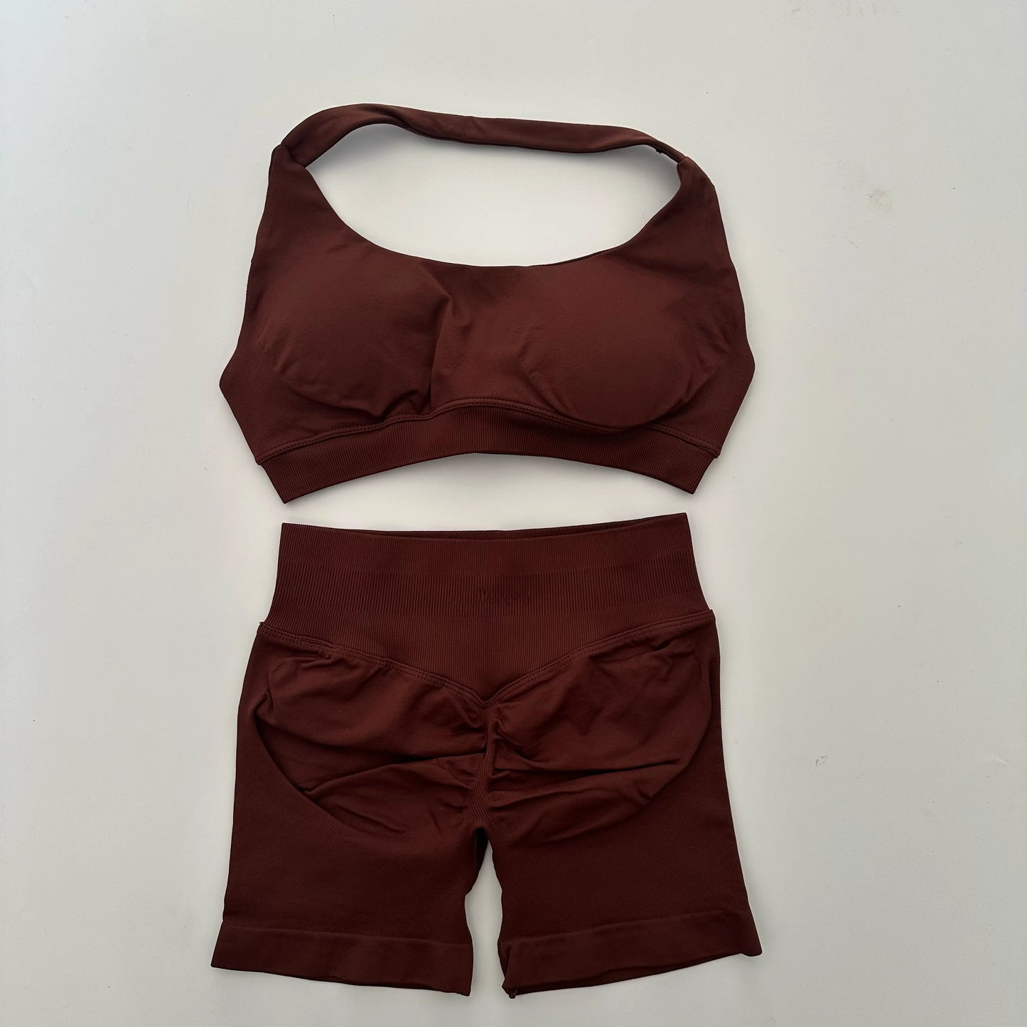 Seamless Yoga Shorts Set - Stylish Halter Sports Bra & Scrunch Shorts for Ultimate Workout Comfort