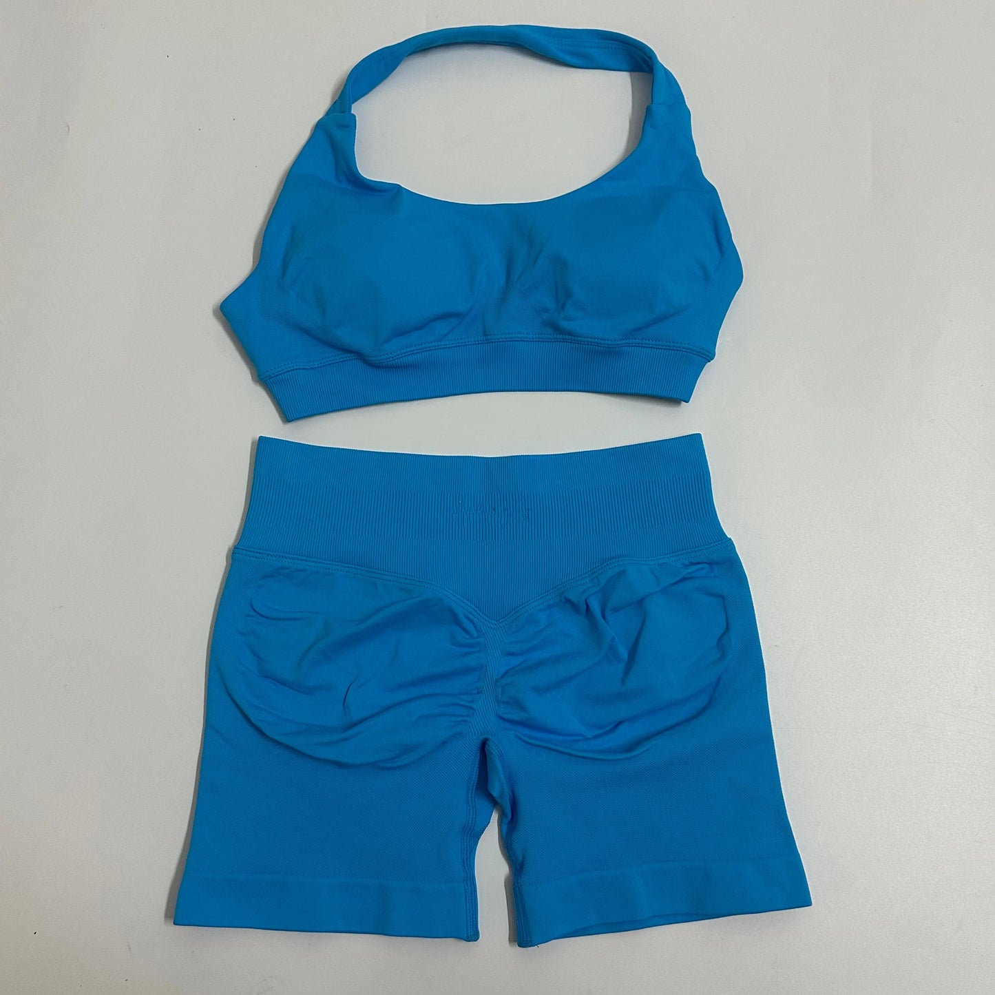 Seamless Yoga Shorts Set - Stylish Halter Sports Bra & Scrunch Shorts for Ultimate Workout Comfort